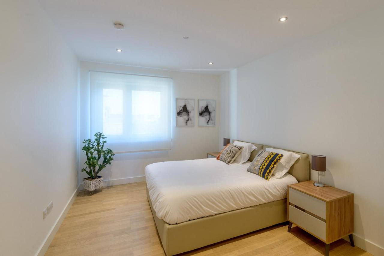 Luxury Modern Apartment With Exceptional Views! Hosted By Sweetstay Gibraltar Extérieur photo