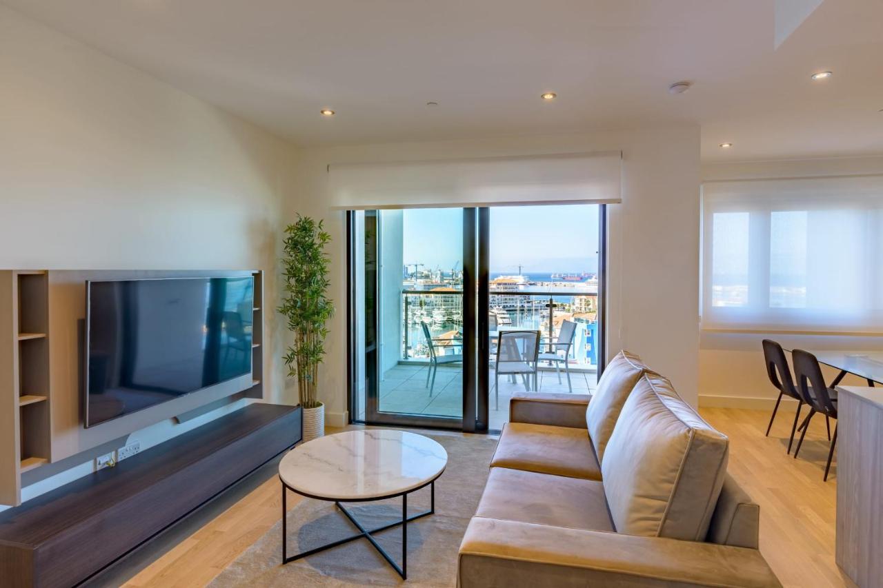 Luxury Modern Apartment With Exceptional Views! Hosted By Sweetstay Gibraltar Extérieur photo